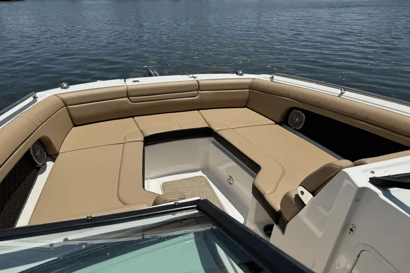 Slide: The Image of Sea Ray SDX 270 Outboard 2018 - 12