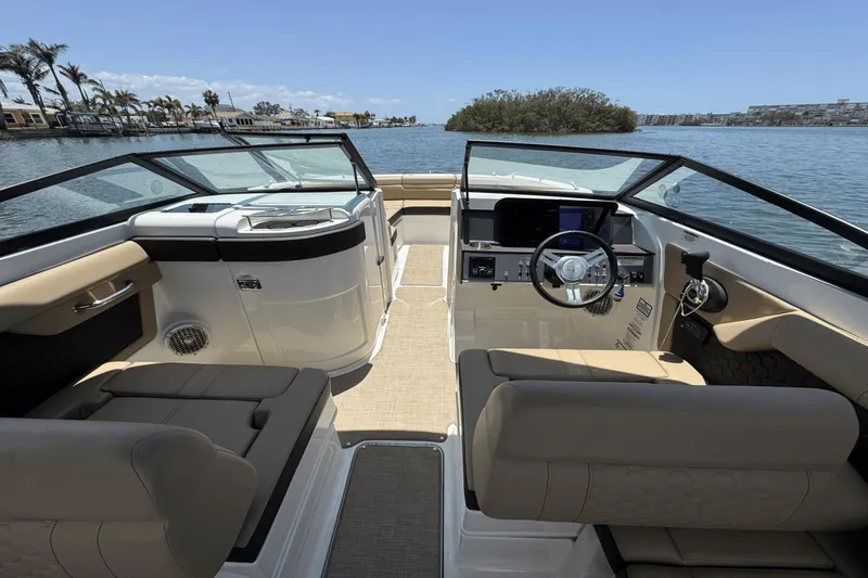 Slide: The Image of Sea Ray SDX 270 Outboard 2018 - 19