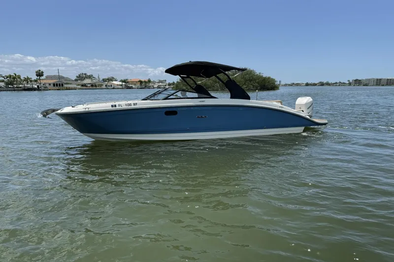 Slide: The Image of Sea Ray SDX 270 Outboard 2018 - 3