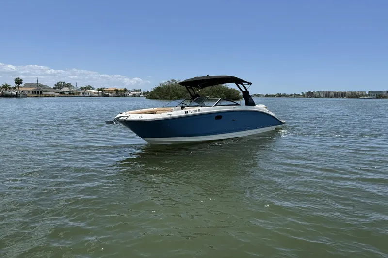 Slide: The Image of Sea Ray SDX 270 Outboard 2018 - 5