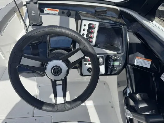 Slide: The Image of Yamaha AR220 2025 - 19