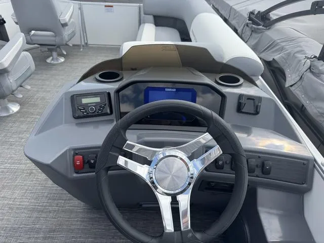 Slide: The Image of Bennington S L-Bench 22 SL Pontoon 2025 - 13