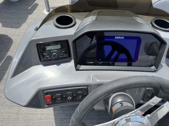 Slide: The Image of Bennington S Quad Bench 22 SSR Pontoon 2025 - 14