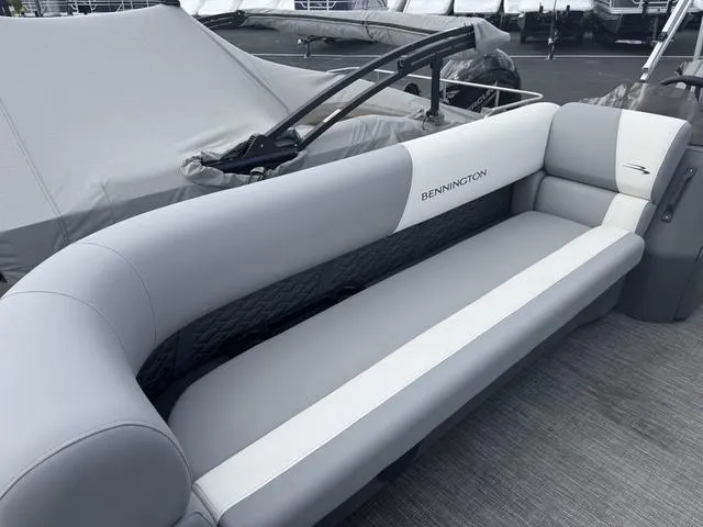 Slide: The Image of Bennington S L-Bench 22 SL Pontoon 2025 - 8