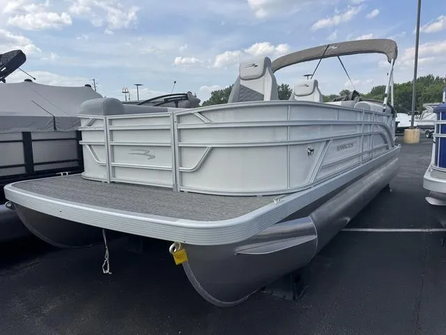 The Image of Bennington S L-Bench 22 SL Pontoon 2025 - 1