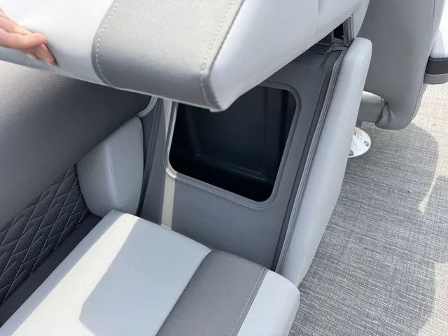 Slide: The Image of Bennington S Quad Bench 22 SSR Pontoon 2025 - 20