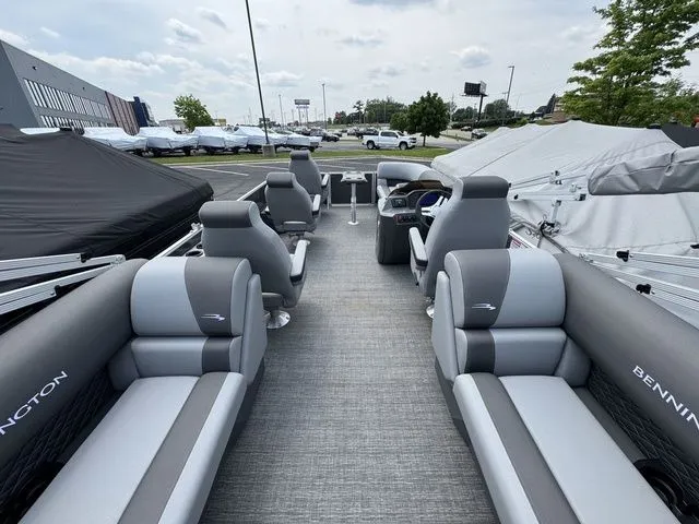 Slide: The Image of Bennington S Quad Bench 22 SSR Pontoon 2025 - 23