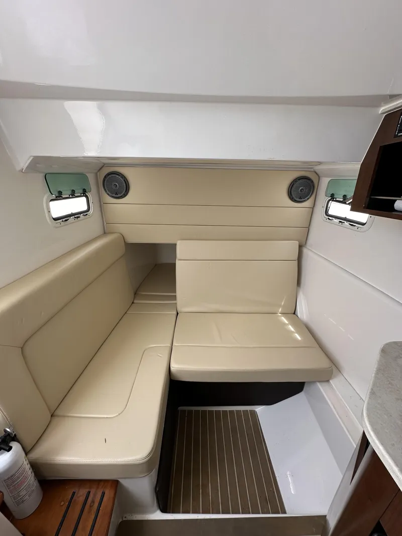 Slide: The Image of Everglades 435 Center Console 2017 - 57