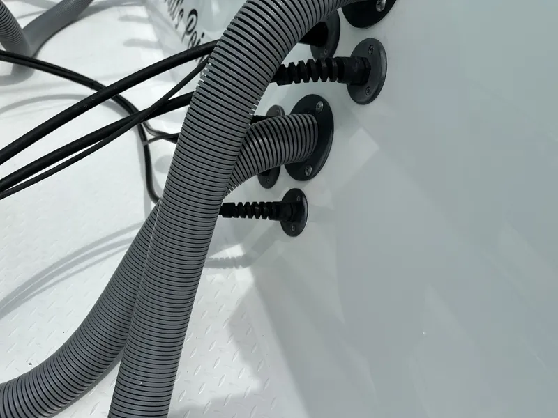 Slide: The Image of Everglades 435 Center Console 2017 - 71