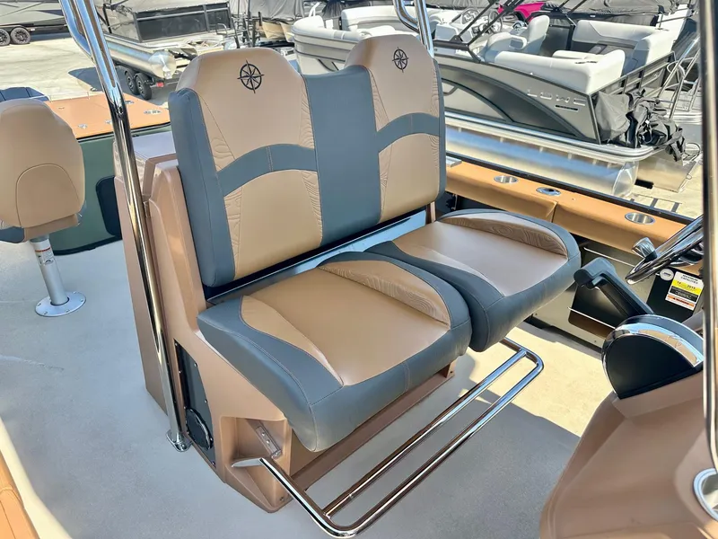 Slide: The Image of Avalon Geo Fish GLX 25 w/ 225HP Mercury! 2025 - 15