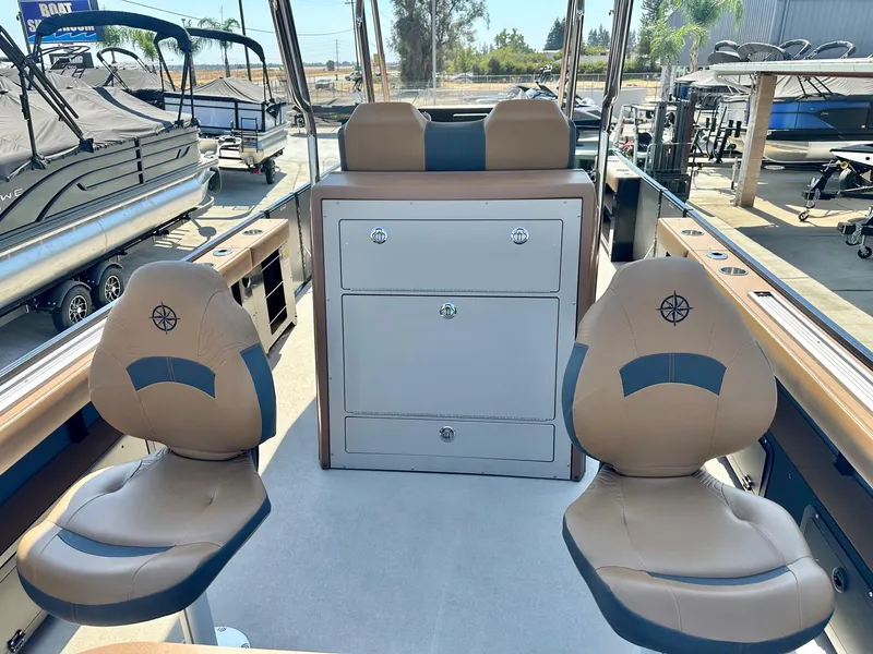 Slide: The Image of Avalon Geo Fish GLX 25 w/ 225HP Mercury! 2025 - 17