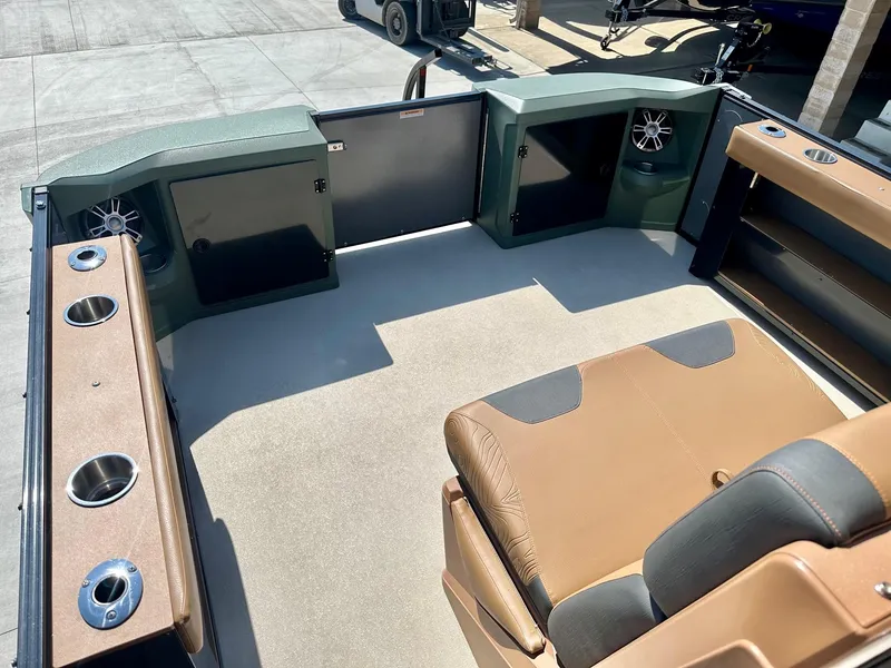 Slide: The Image of Avalon Geo Fish GLX 25 w/ 225HP Mercury! 2025 - 21