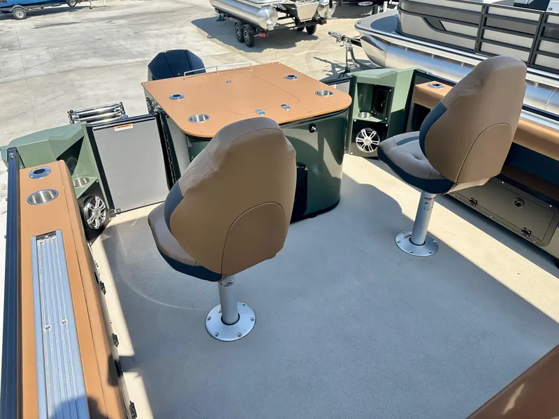 Slide: The Image of Avalon Geo Fish GLX 25 w/ 225HP Mercury! 2025 - 6