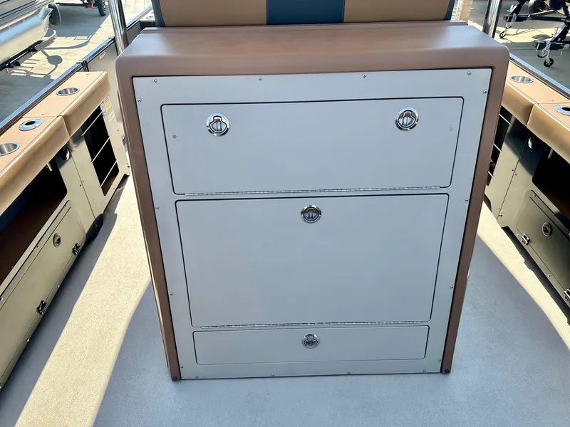 Slide: The Image of Avalon Geo Fish GLX 25 w/ 225HP Mercury! 2025 - 8