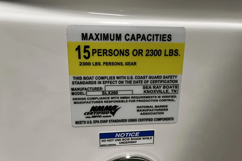 Slide: The Image of Sea Ray SLX 260 2025 - 24