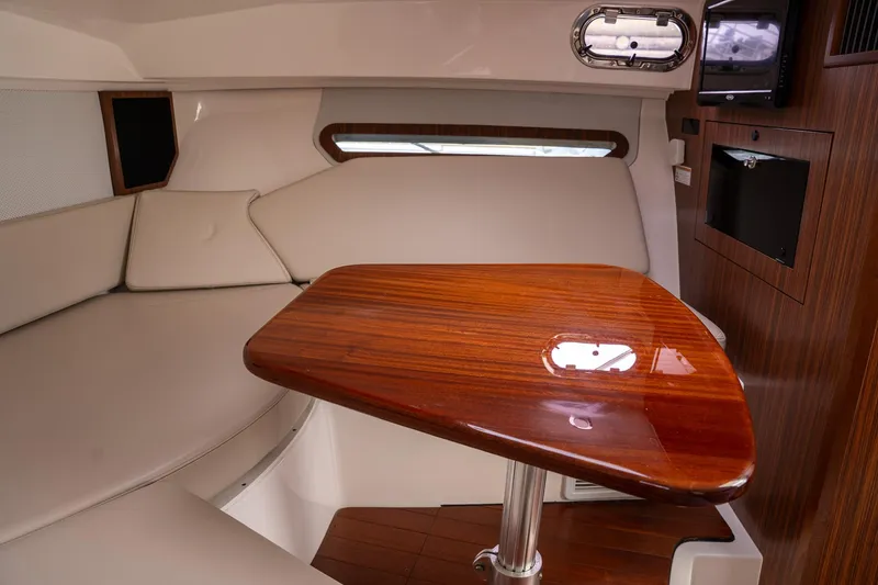 Slide: The Image of Pursuit OS 325 Offshore 2018 - 21