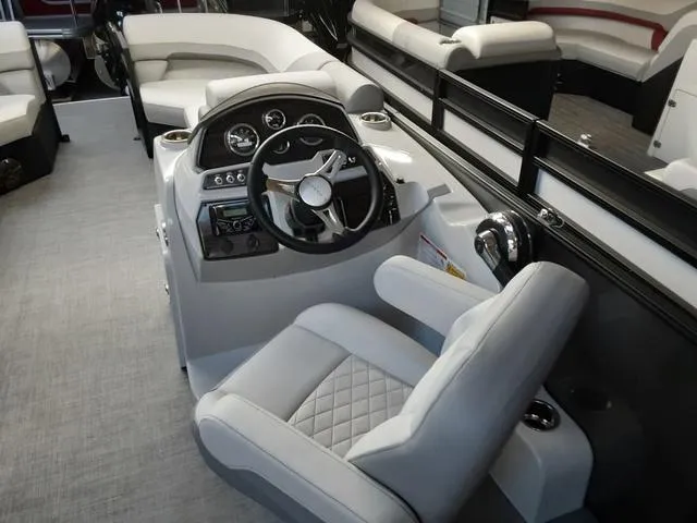 Slide: The Image of Lowe SS 230 WV 2025 - 5