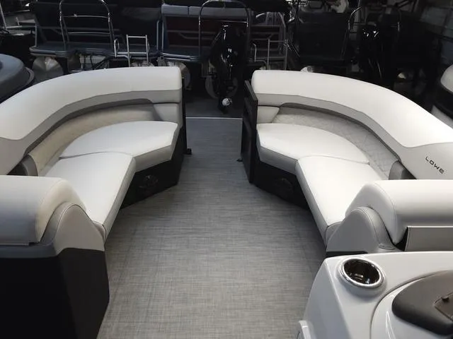 Slide: The Image of Lowe SS 230 WV 2025 - 7