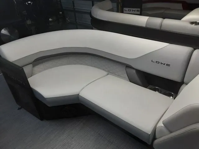 Slide: The Image of Lowe SS 230 WV 2025 - 8