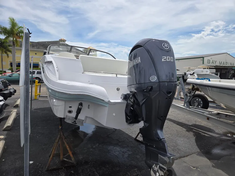 Slide: The Image of 2025 SouthWind 2200 SD boat with Yamaha 200 outboard motor at marina. - 5