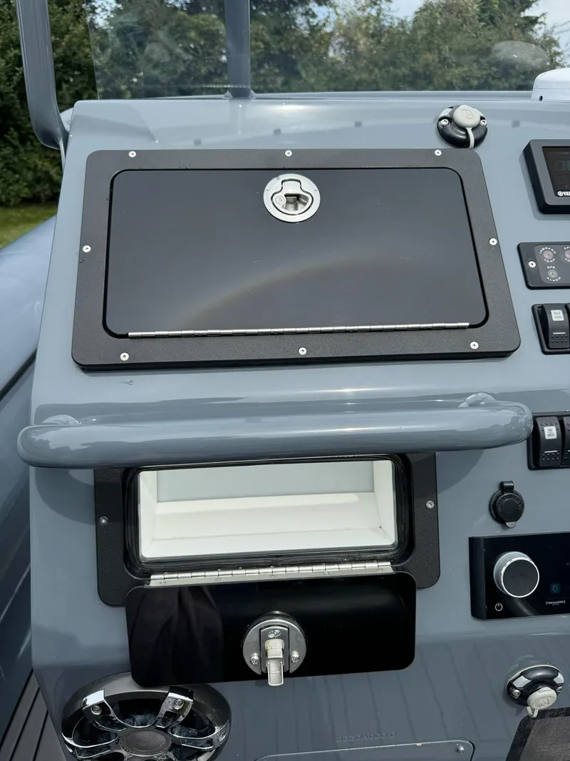 Slide: The Image of Sealegs 9M Hydrosol 2019 dashboard with controls. - 29