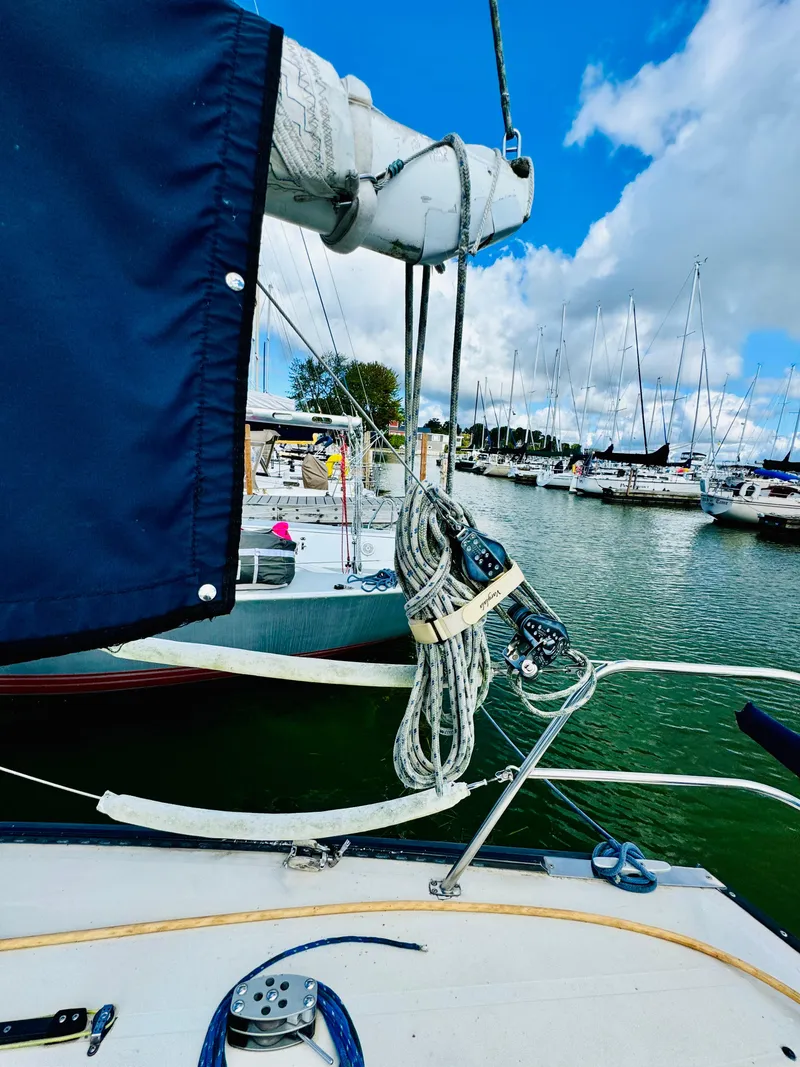 Slide: The Image of S2 9.1 1985 - 31