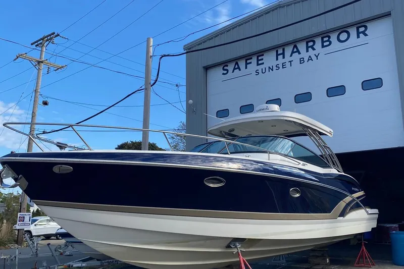 Slide: The Image of 2016 Formula 350 Sun Sport boat at Safe Harbor Sunset Bay. - 4