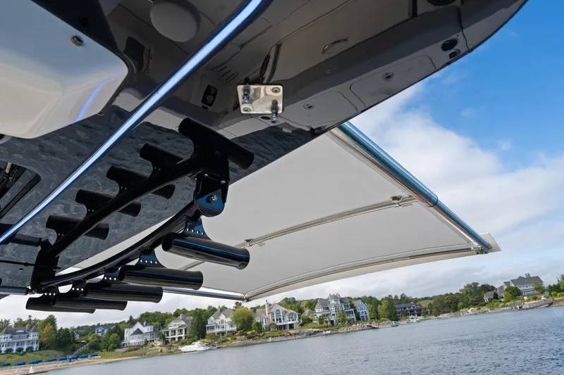 Slide: The Image of Scout 425 LXF 2023 - 52