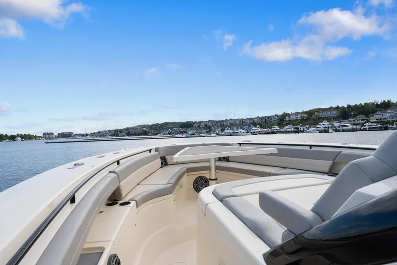 Slide: The Image of Scout 425 LXF 2023 - 53