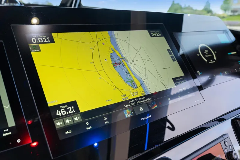 Slide: The Image of Scout 425 LXF 2023 - 65