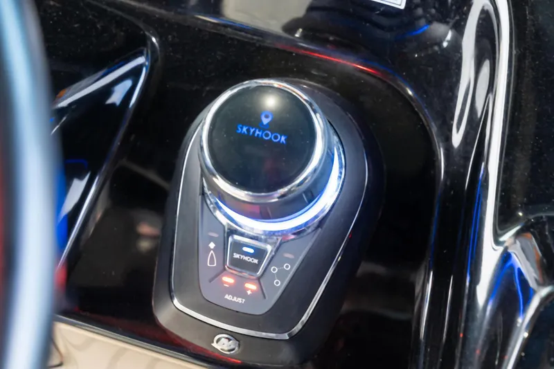 Slide: The Image of Scout 425 LXF 2023 - 70