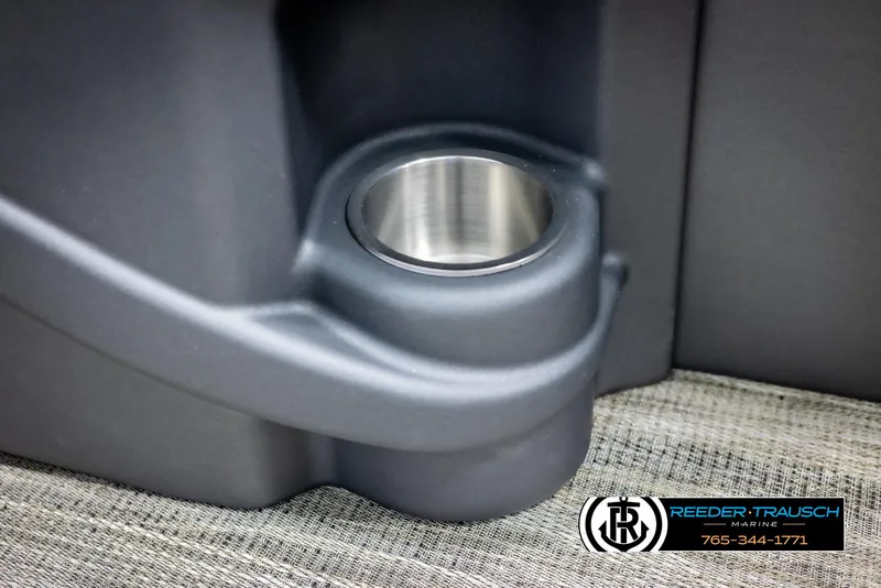 Slide: The Image of 2025 Avalon LSZ EL cup holder detail with Reeder-Trausch Marine logo. - 40