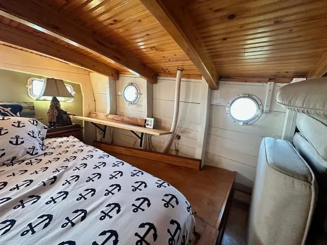 Slide: The Image of Diesel Duck 38 Trawler 2004 - 29