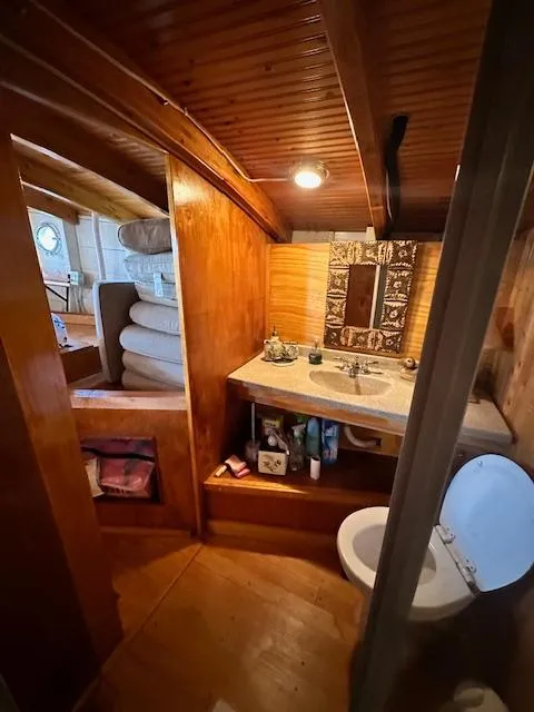 Slide: The Image of Diesel Duck 38 Trawler 2004 - 35