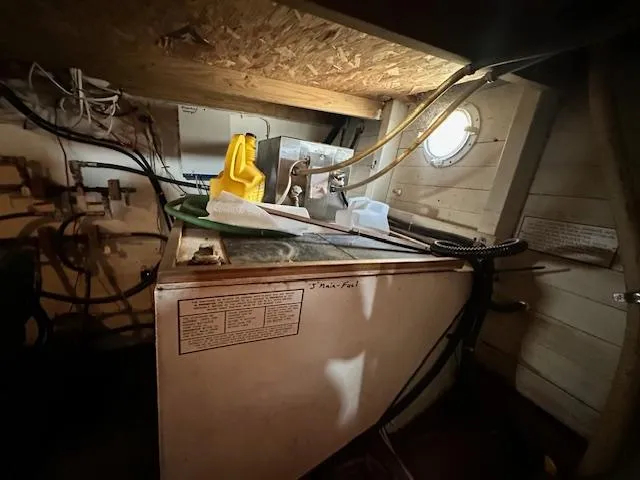 Slide: The Image of Diesel Duck 38 Trawler 2004 - 38