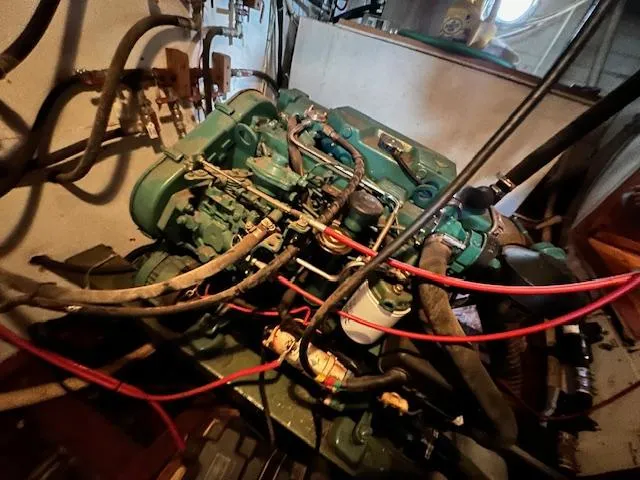 Slide: The Image of Diesel Duck 38 Trawler 2004 - 41