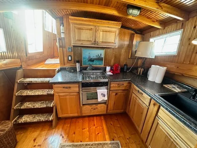 Slide: The Image of Diesel Duck 38 Trawler 2004 - 43