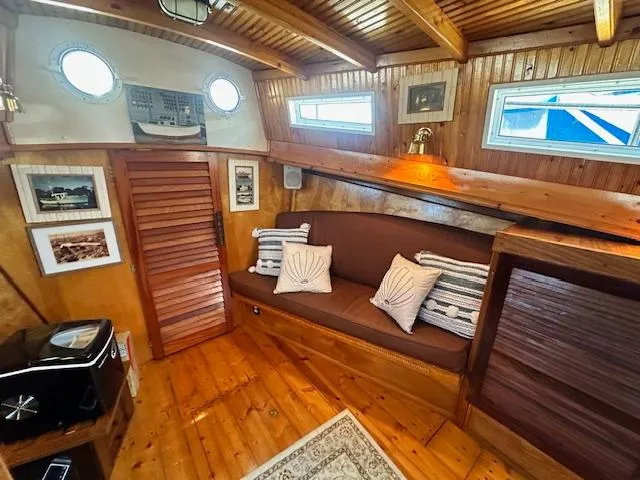 Slide: The Image of Diesel Duck 38 Trawler 2004 - 46