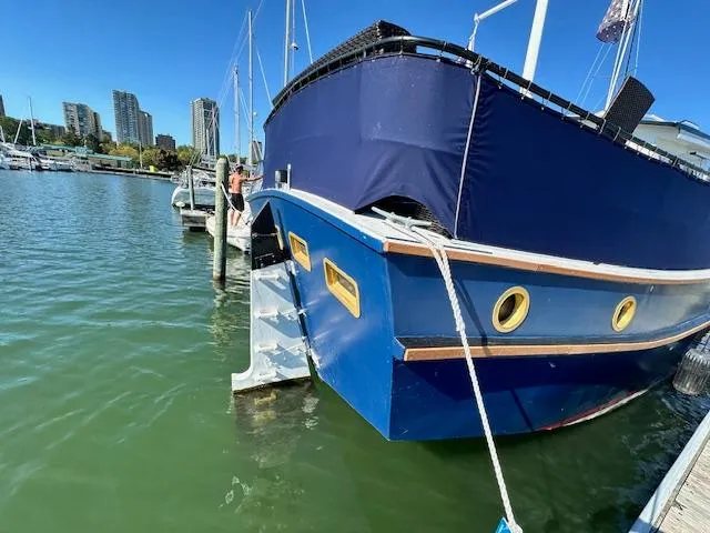 Slide: The Image of Diesel Duck 38 Trawler 2004 - 5