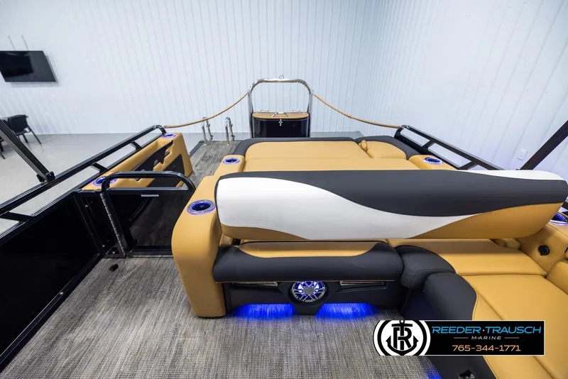 Slide: The Image of 2025 Avalon LSZ VRB interior with luxurious seating and ambient lighting. - 16