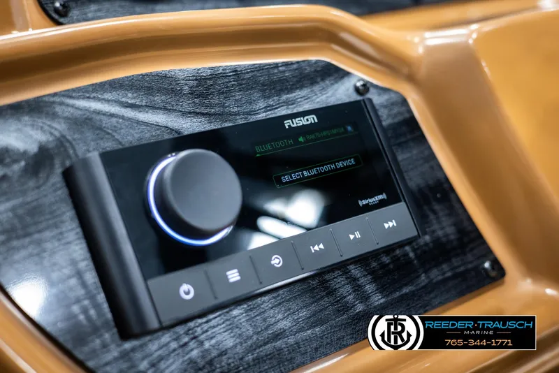 Slide: The Image of 2025 Avalon LSZ VRB audio system with Bluetooth connectivity and sleek design. - 31