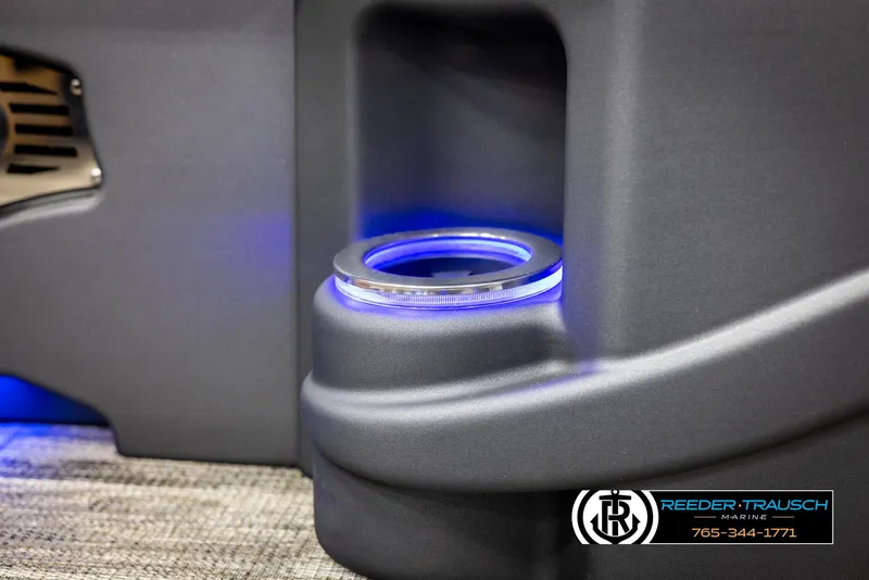 Slide: The Image of 2025 Avalon LSZ VRB illuminated cup holder detail with blue LED lighting. - 42