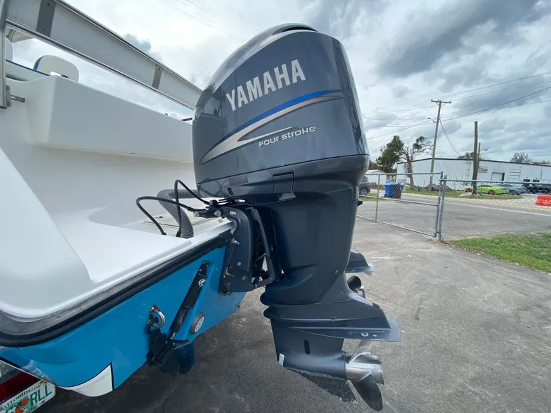 Slide: The Image of 2008 Century 2901 Center Console with Yamaha four-stroke outboard motor. - 26