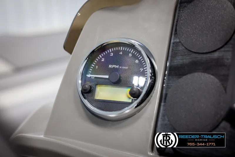Slide: The Image of 2025 Avalon VEN QL dashboard RPM gauge close-up. - 29
