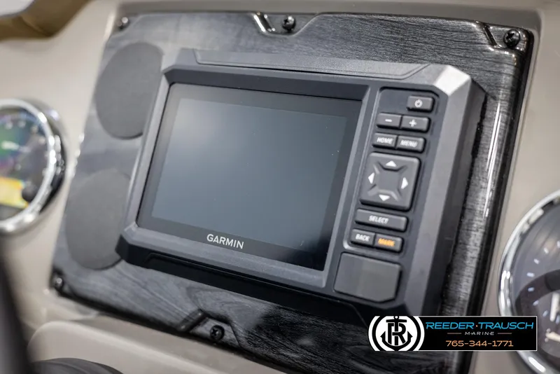 Slide: The Image of Garmin navigation system in 2025 Avalon VEN QL dashboard, featuring control buttons and display. - 30