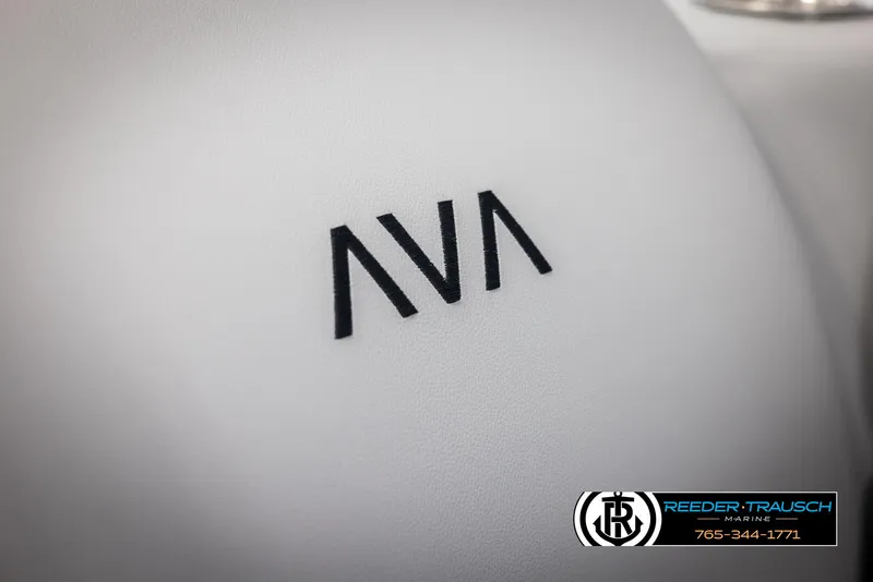 Slide: The Image of Avalon VLS QL 2025 logo on white surface, Reeder-Trausch branding visible. - 34