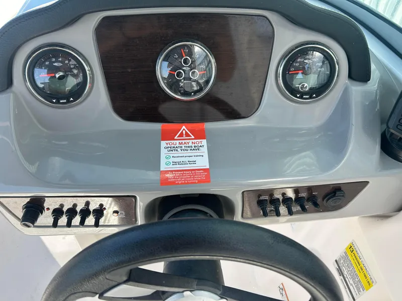 Slide: The Image of Chaparral 23 SSi 2021 - 10