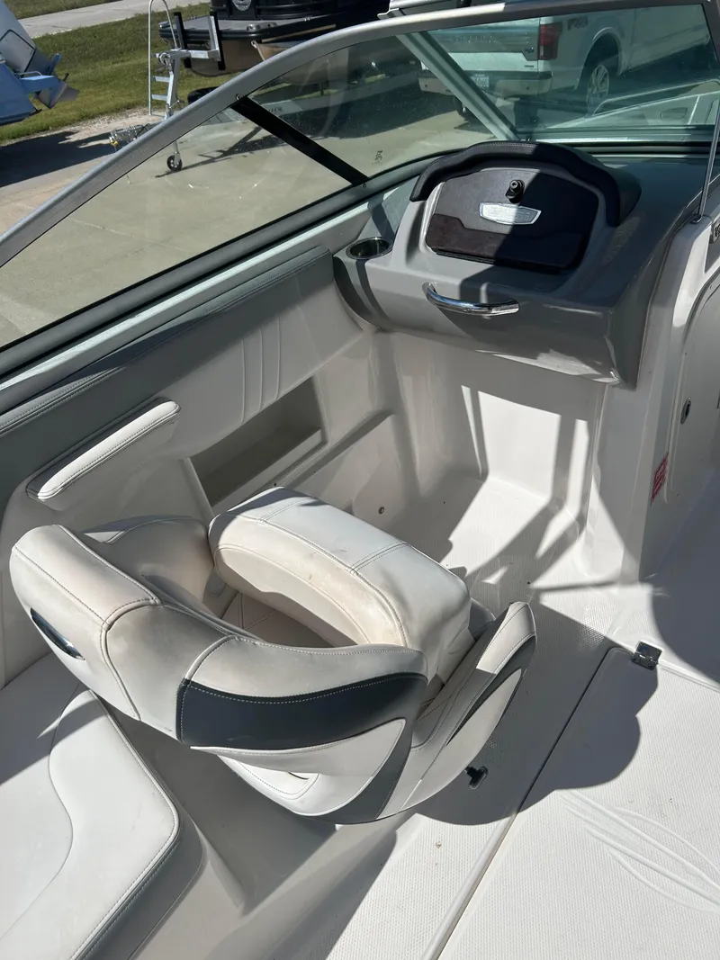 Slide: The Image of Chaparral 23 SSi 2021 - 13