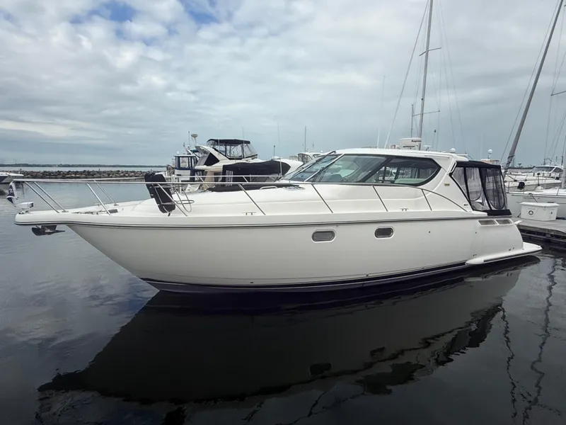 Slide: The Image of Tiara 4300 Sovran 2007 - 2