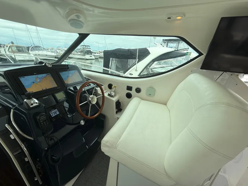 Slide: The Image of Tiara 4300 Sovran 2007 - 27